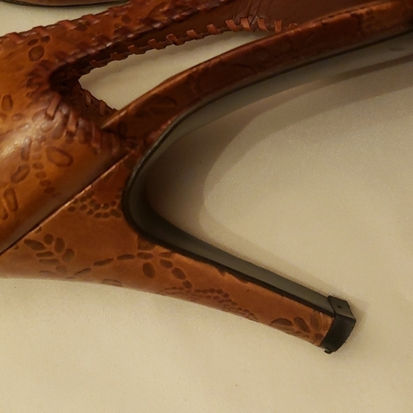 Bcbgirls Heels made in Brazil size 9.5 - Picture 6 of 9